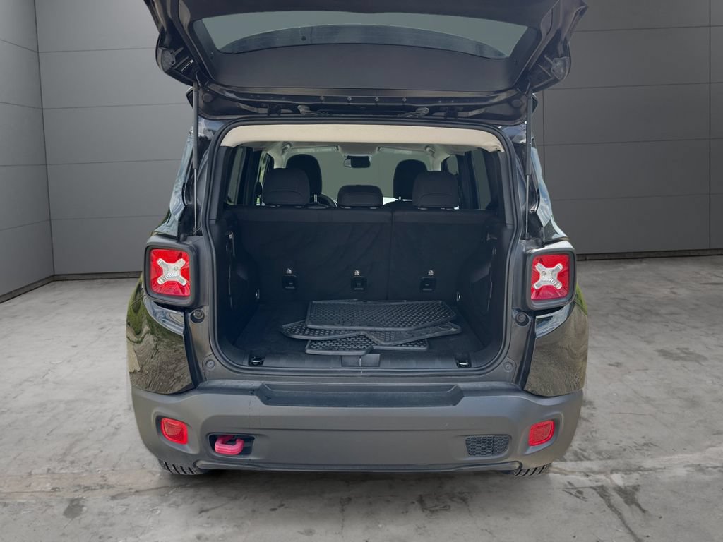 Used 2023 Jeep Renegade Trailhawk AWD/4WD image 19