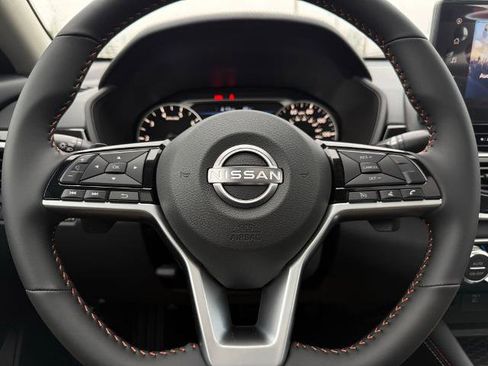 New 2025 Nissan Altima 2.5 SR w/ SR Premium Package image 22