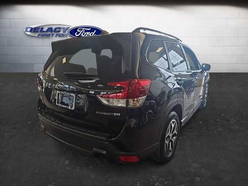 Used 2022 Subaru Forester Premium AWD/4WD image 7