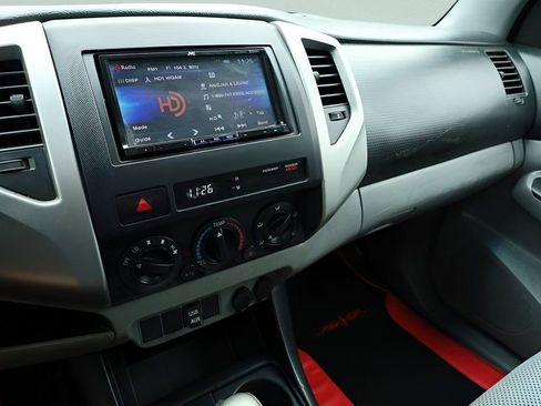 Used 2012 Toyota Tacoma PreRunner w/ TRD Sport Pkg image 22