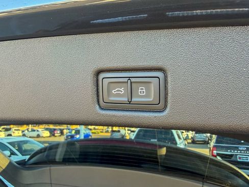 Used 2025 Audi Q5 Premium Plus w/ Premium Plus image 26