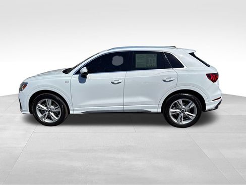 Used 2021 Audi Q3 2.0T Premium Plus w/ Premium Plus Package image 4