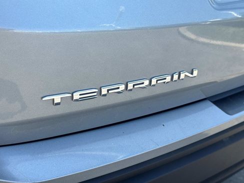 Used 2024 GMC Terrain SLE image 21