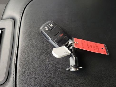 Used 2024 RAM 2500 Big Horn w/ Bed Utility Group image 25