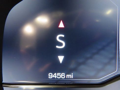 Used 2024 GMC Yukon AT4 image 13