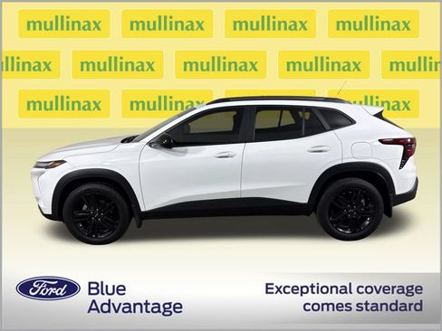 Used 2024 Chevrolet Trax ACTIV w/ Sunroof Package FWD image 10