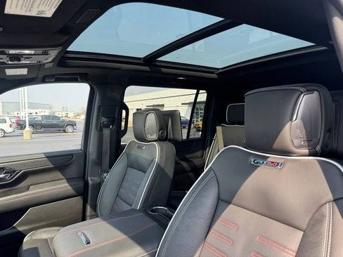 Used 2025 GMC Yukon XL AT4 Ultimate w/ LPO, Illumination Package image 12