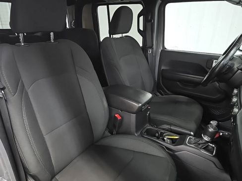 Used 2020 Jeep Gladiator Sport w/ Quick Order Package 24S image 14