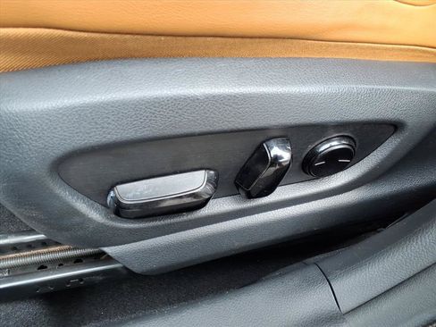 Used 2021 Lexus UX 200 w/ Accessory Package (Z1) FWD image 24