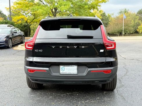 Used 2021 Volvo XC40 P8 Recharge w/ Advanced Package image 9