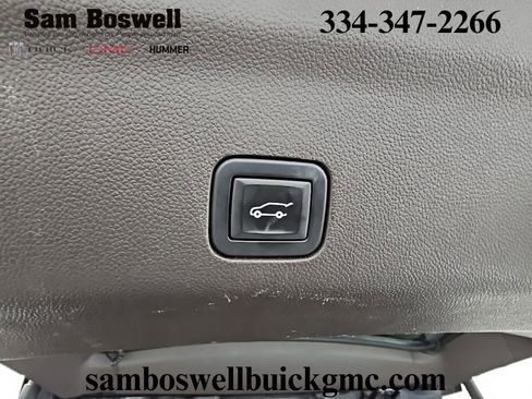 Used 2021 GMC Yukon Denali w/ Denali Premium Package image 42