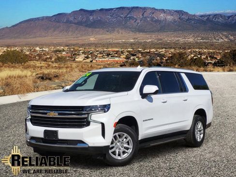 Certified 2024 Chevrolet Suburban LT RWD image 1