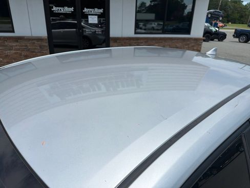 Used 2022 Toyota Corolla LE FWD image 14