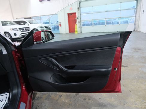 Used 2019 Tesla Model 3 Long Range image 30