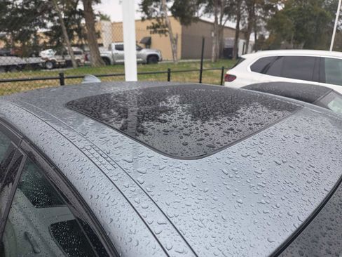 Used 2018 BMW M550i xDrive image 3