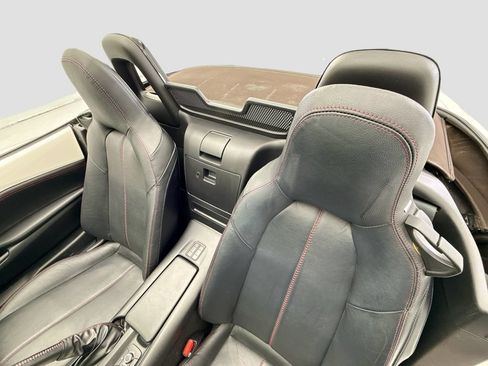 Used 2019 MAZDA MX-5 Miata Grand Touring w/ GT-S Package RWD image 19