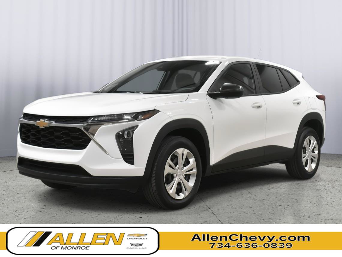Used 2024 Chevrolet Trax LS FWD image 1
