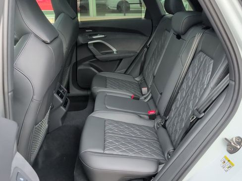 New 2025 Audi SQ5 Prestige image 22