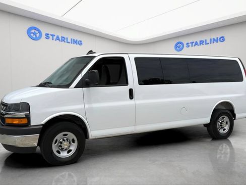 Certified 2025 Chevrolet Express 3500 LT w/ LT Preferred Equipment Group RWD image 2