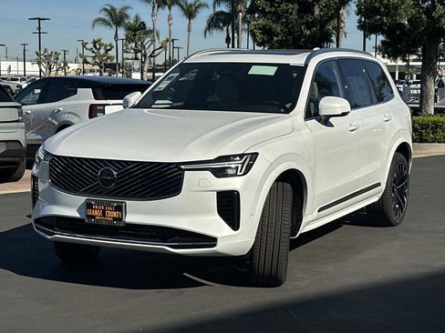 New 2026 Volvo XC90 B6 Plus image 3