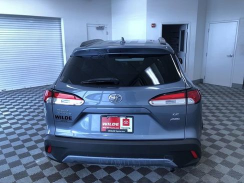 Used 2023 Toyota Corolla Cross LE w/ Moonroof Package image 14