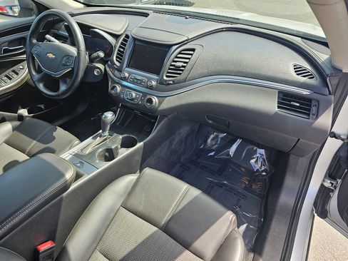 Used 2016 Chevrolet Impala LT w/ Convenience Package FWD image 11