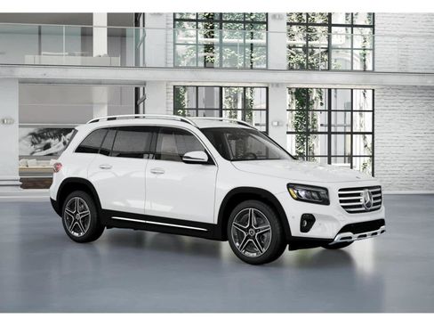 Used 2026 Mercedes-Benz GLB 250 image 11