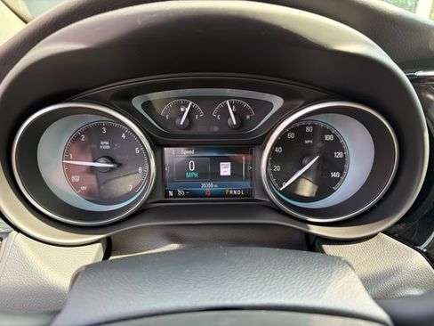 Used 2018 Buick Envision Essence FWD image 13
