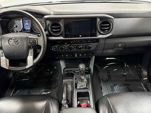 Certified 2018 Toyota Tacoma TRD Off-Road w/ TRD Premium Off Road Package AWD/4WD image 27
