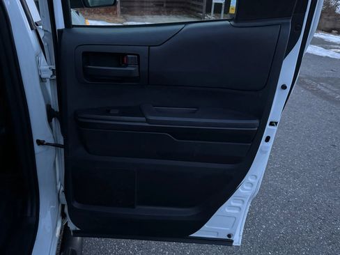 Used 2014 Toyota Tundra SR image 16