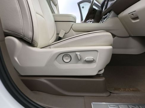 Used 2024 GMC Yukon XL Denali w/ Advanced Technology Package AWD/4WD image 60