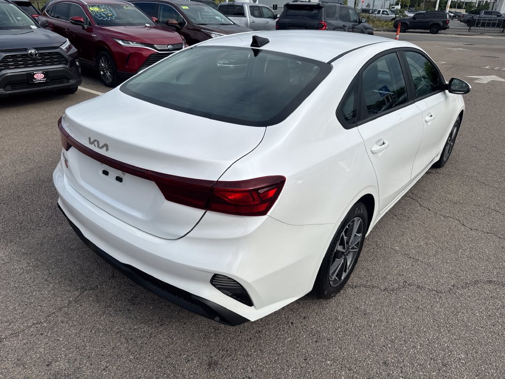 Used 2024 Kia Forte LXS w/ LXS Technology Package FWD image 7