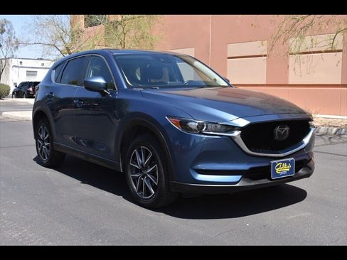 Used 2018 MAZDA CX-5 Touring w/ Preferred Equipment Package FWD image 2