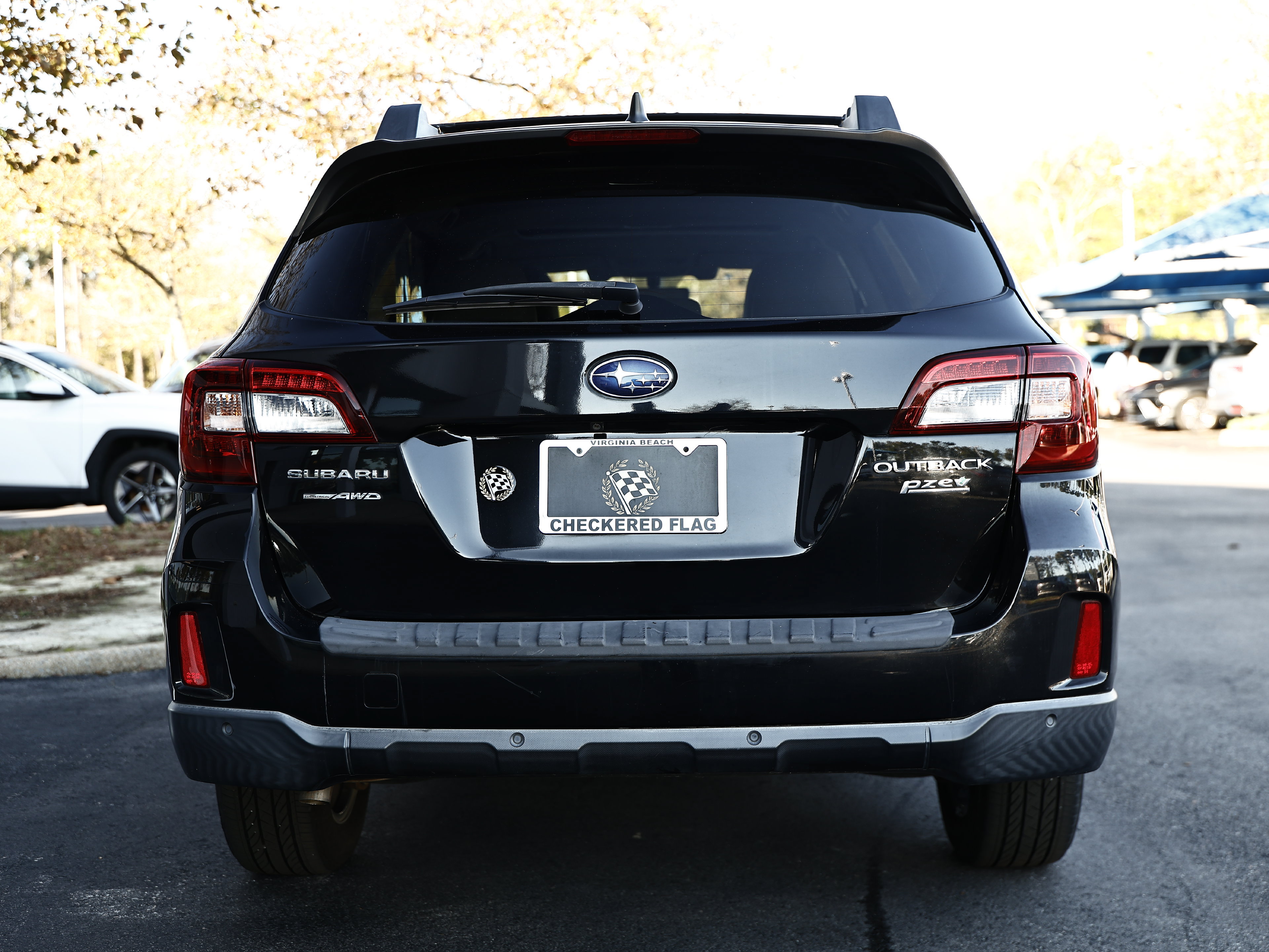 Used 2017 Subaru Outback 2.5i Limited AWD/4WD image 9