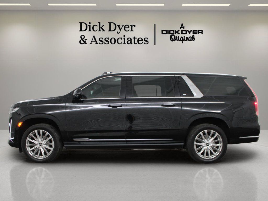 Used 2023 Cadillac Escalade ESV Premium Luxury w/ Performance Package AWD/4WD image 15