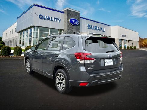 Used 2024 Subaru Forester Premium AWD/4WD image 2