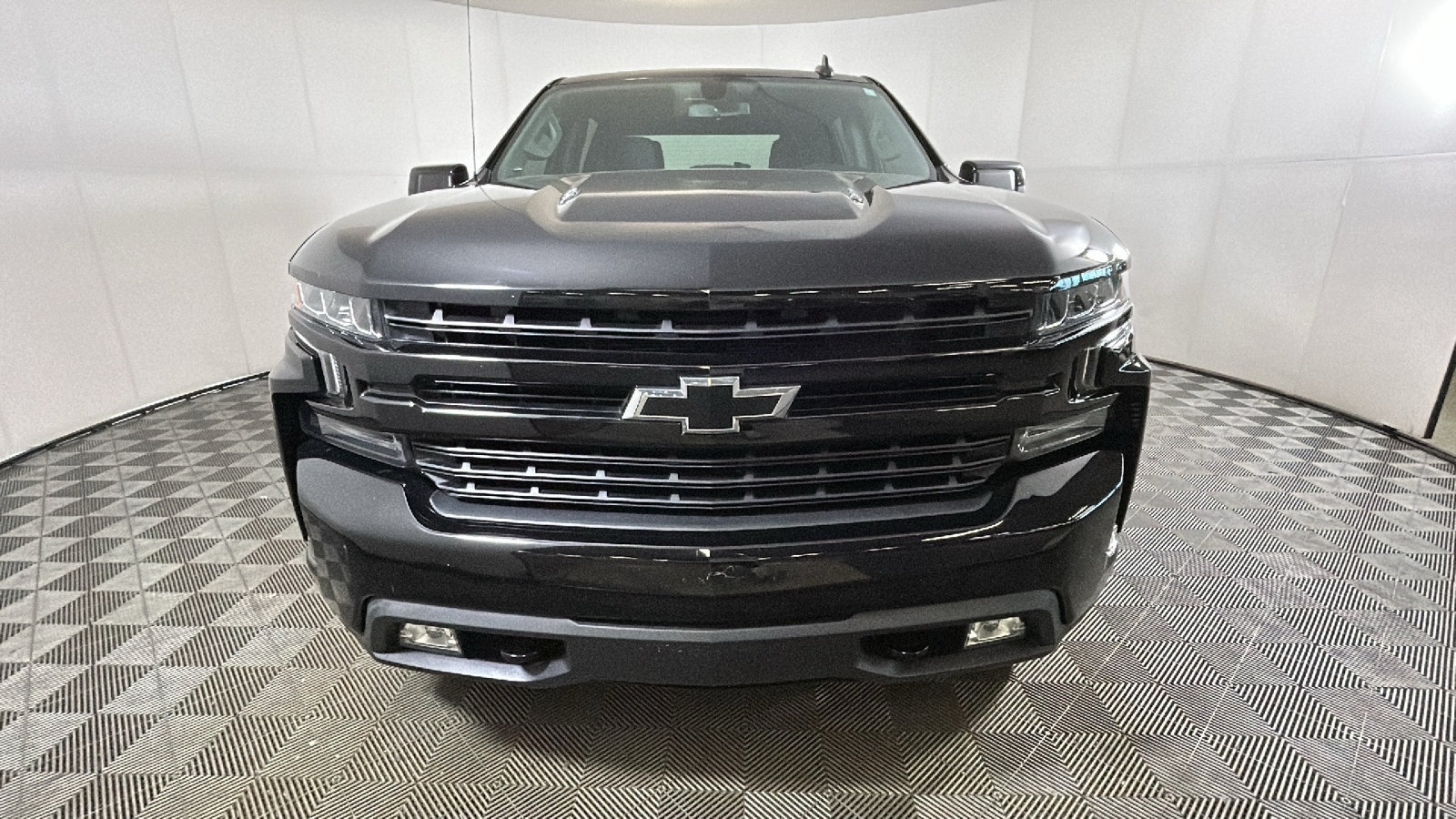 Used 2021 Chevrolet Silverado 1500 RST w/ Max Trailering Package AWD/4WD image 9
