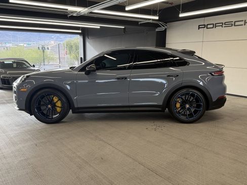 Used 2024 Porsche Cayenne Turbo GT image 2