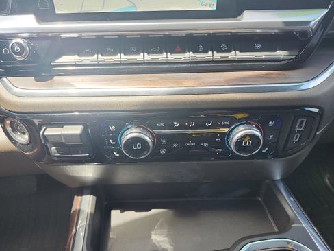 Certified 2024 GMC Sierra 1500 SLT w/ SLT Premium Plus Package AWD/4WD image 19