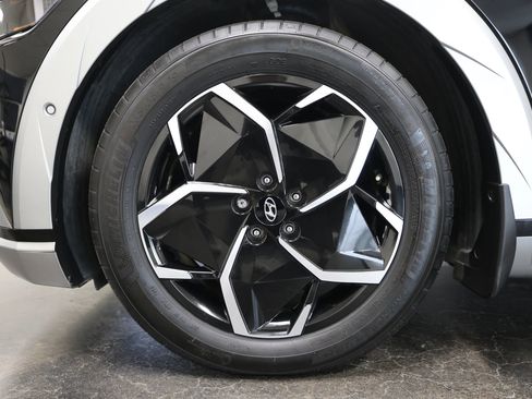 Used 2024 Hyundai Ioniq 5 Limited image 16