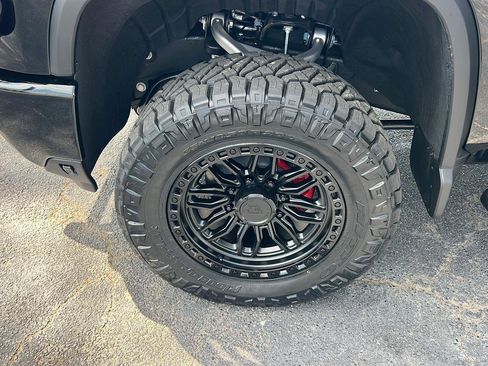 New 2026 Chevrolet Silverado 2500 Custom w/ Custom Value Package AWD/4WD image 32