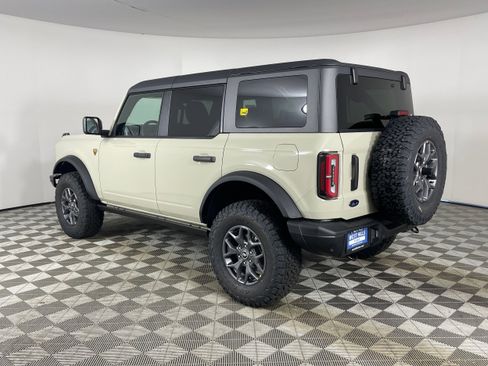 New 2025 Ford Bronco Badlands image 21