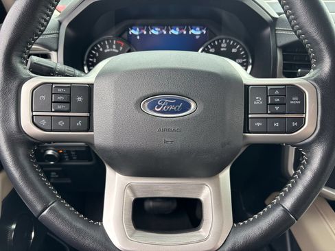 Used 2022 Ford Expedition XLT AWD/4WD image 25