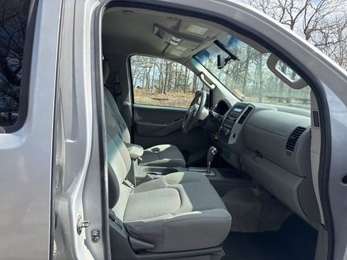 Used 2012 Nissan Frontier SV w/ SV Premium Utility Pkg image 31