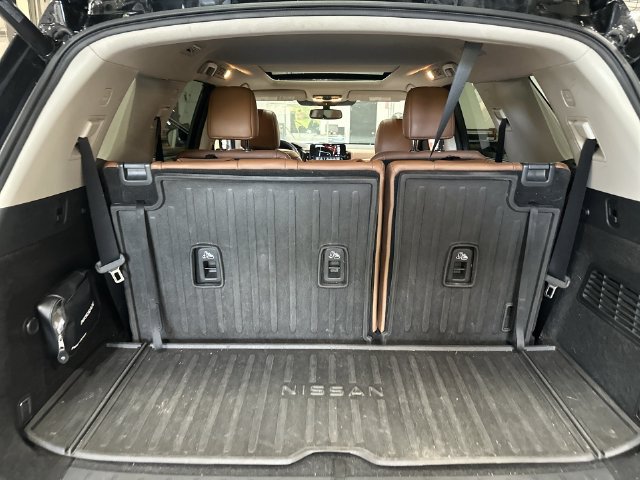 Used 2022 Nissan Pathfinder Platinum w/ Cargo Package AWD/4WD image 26