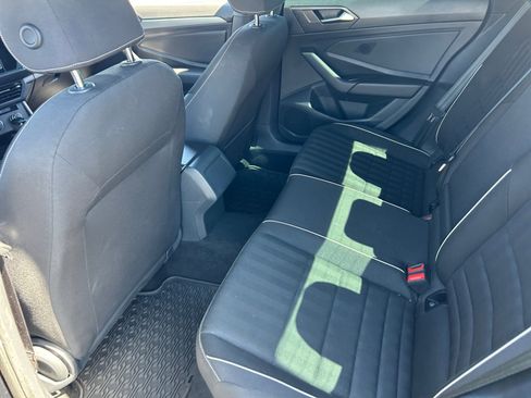 Used 2023 Volkswagen Jetta Sport image 17