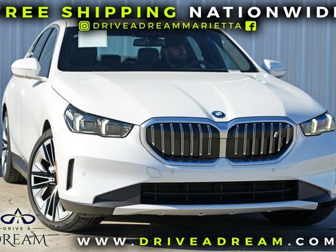 Used 2024 BMW i5 eDrive40 w/ M Sport Package image 2