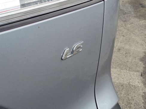 Used 2024 Toyota Corolla Cross LE FWD image 7