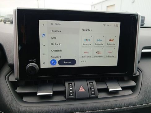 Used 2024 Toyota RAV4 XLE Premium image 22