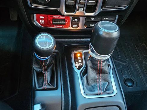 Used 2023 Jeep Gladiator Rubicon w/ LED Lighting Group image 13